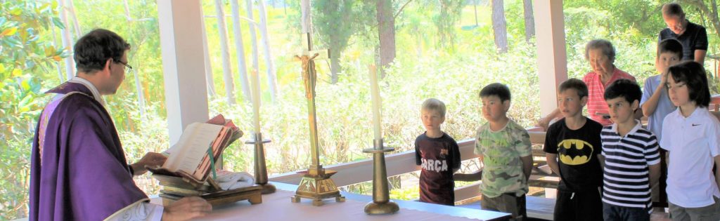 Castelo celebra os 40 anos do Pe. Raphael